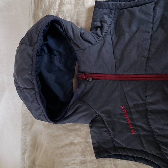Mammut hooded vest - Picture 14 of 15